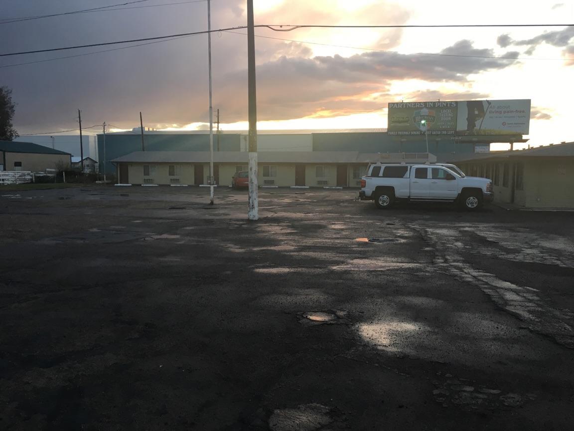 Oregon Trail Motel Ontario Exterior photo