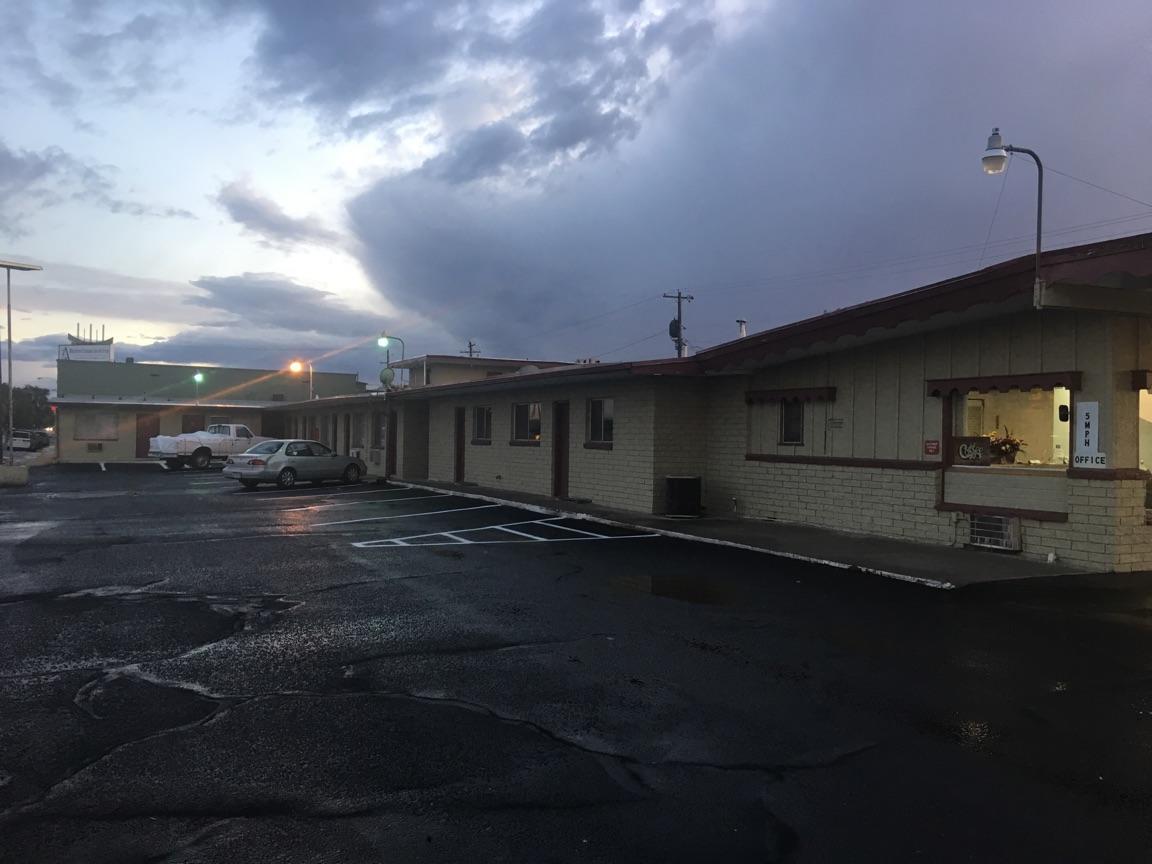 Oregon Trail Motel Ontario Exterior photo